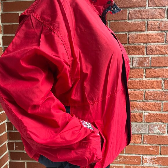 90's Vintage Molson Slo-Pitch Lightweight Nylon Red Jacket - Picture 6 of 10